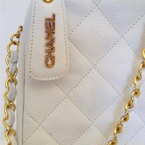 Authentic Chanel caviar white camera bag purse - Picture 4 of 9